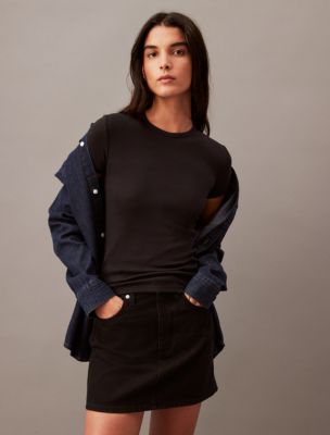 https://calvinklein.scene7.com/is/image/CalvinKlein/11002170_001_main