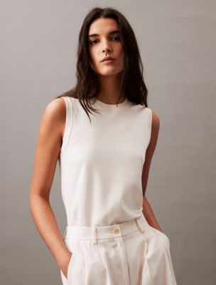 Calvin Klein: White T-Shirts now up to −78%