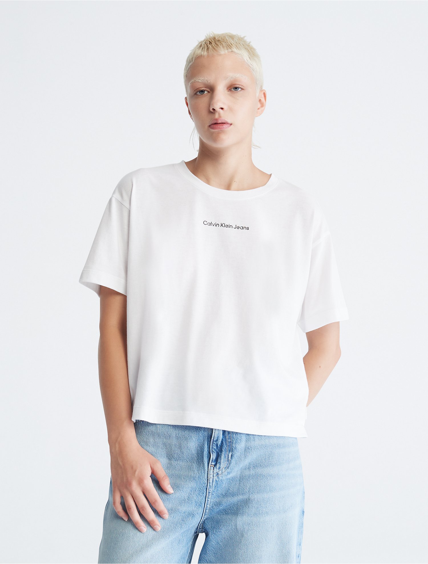 Compact Logo Boyfriend T-Shirt | Calvin Klein® USA