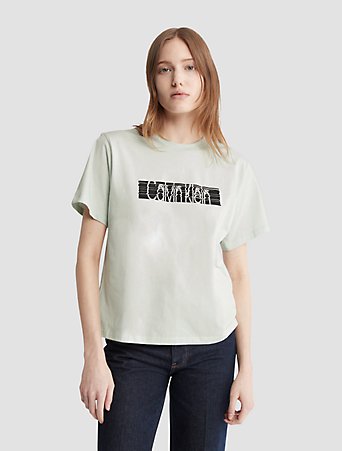 Logo Boxy Crewneck T-Shirt | Calvin Klein® USA
