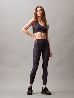 Performance Embrace Super High Waist 7/8 Leggings