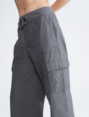 Calvin Klein Performance Poplin Capri Cargo Pants in Blue