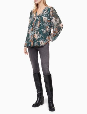 Image of Floral V-Neck Pleated Top