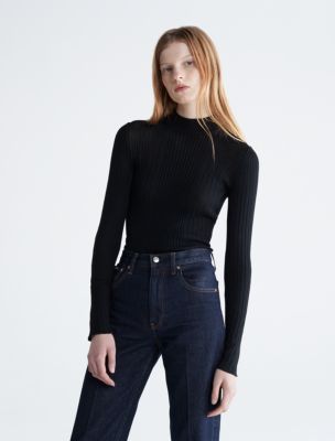 Fine ribbed mock-neck sweater