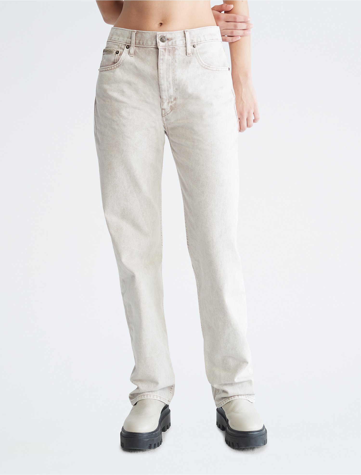 Standard Straight Fit Moon Wash Jeans | Calvin USA