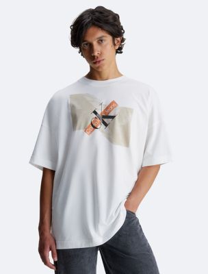 Calvin Crewneck Klein® | Graphic USA T-Shirt Skyscraper