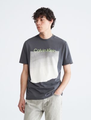 Gradient Box Logo Crewneck T-Shirt | USA Calvin Klein®
