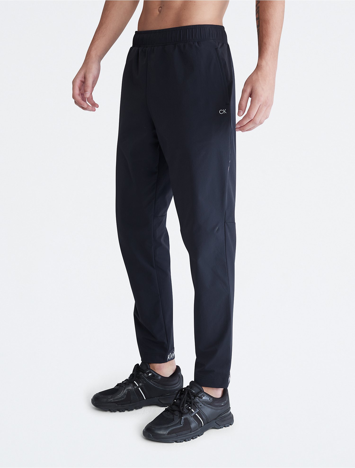Performance Active Icon Woven Pants | Calvin Klein® USA