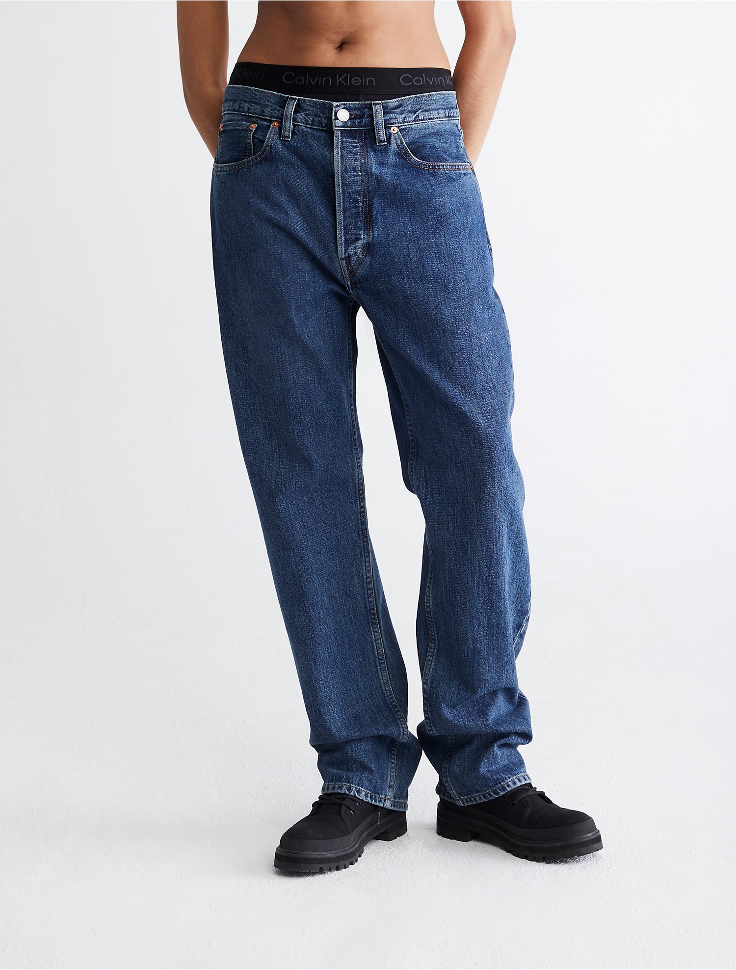 Standards Stone Indigo Rinse Leg Jeans | Calvin USA