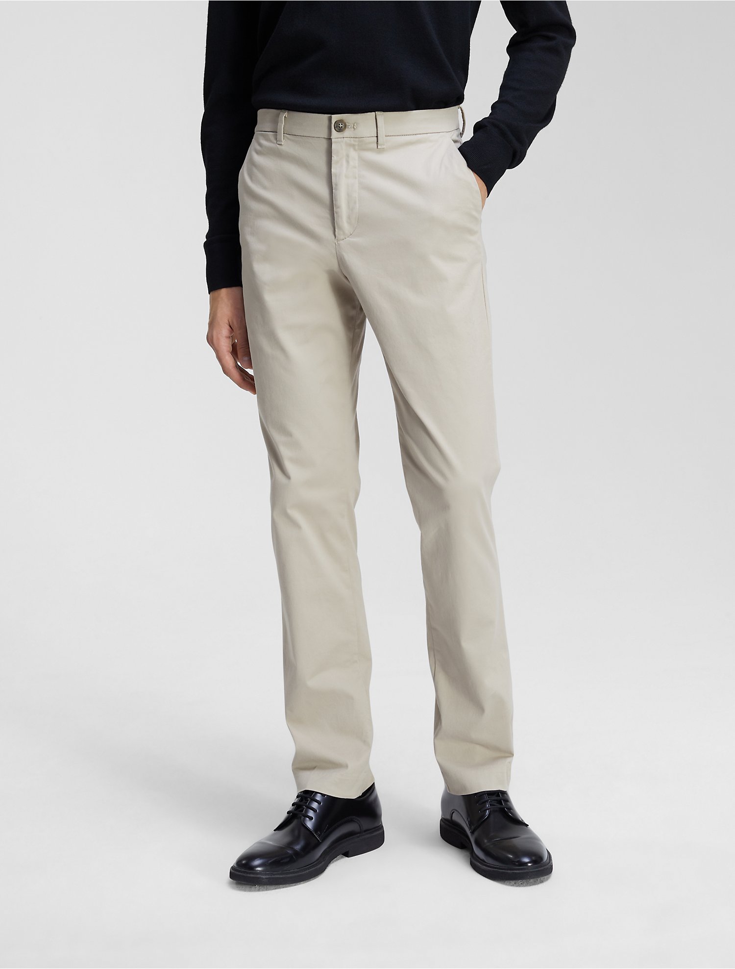brænde statisk Charlotte Bronte Infinite Flex Slim Fit 4-Pocket Chino Pants | Calvin Klein® USA