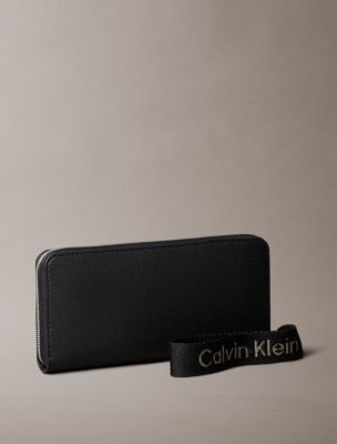 Calvin klein wristlet pouch hotsell