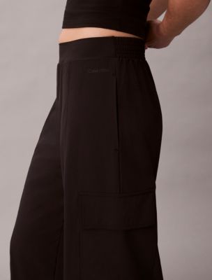 Женские брюки Calvin Klein Commuter Wide Leg Cargo Pants — фото 3