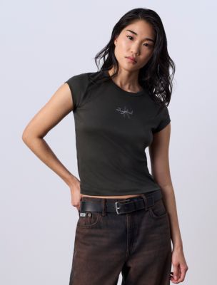 Jung Kook   ベビーTシャツ S 黒 Jung Kook for Calvin Klein Monologo Baby Tee | Calvin Klein® USA