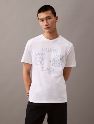 Мужские футболки Calvin Klein Textured Box Graphic Classic Crewneck T-Shirt — фото 5