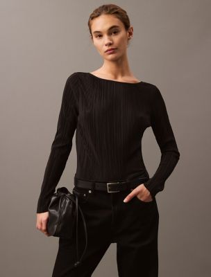 Plisse Low Back Slim T-Shirt, Black Beauty