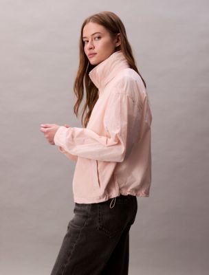 C LiSA ウインドブレーカー Lightweight Windbreaker Jacket | Calvin Klein® USA