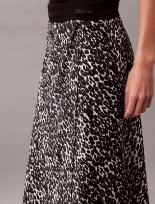 Женские юбки Calvin Klein Printed Satin Midi Skirt — фото 3
