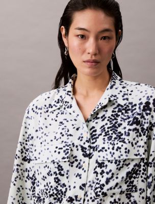 Женская рубашка Calvin Klein Printed Relaxed Utility Button-Down, цвет: Молочный — фото 3