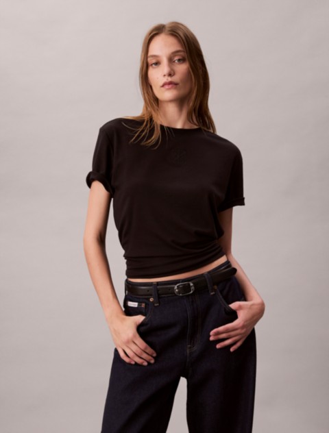 Женские футболки Calvin Klein Supima Cotton Emblem Logo Graphic Classic T-Shirt