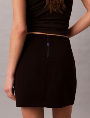 Женские юбки Calvin Klein Smooth Mini Skirt — фото 3