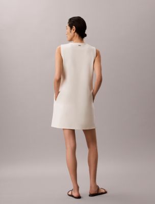 Женские платья Calvin Klein Interlock V-Neck Mini Dress — фото 4