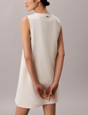 Женские платья Calvin Klein Interlock V-Neck Mini Dress — фото 5