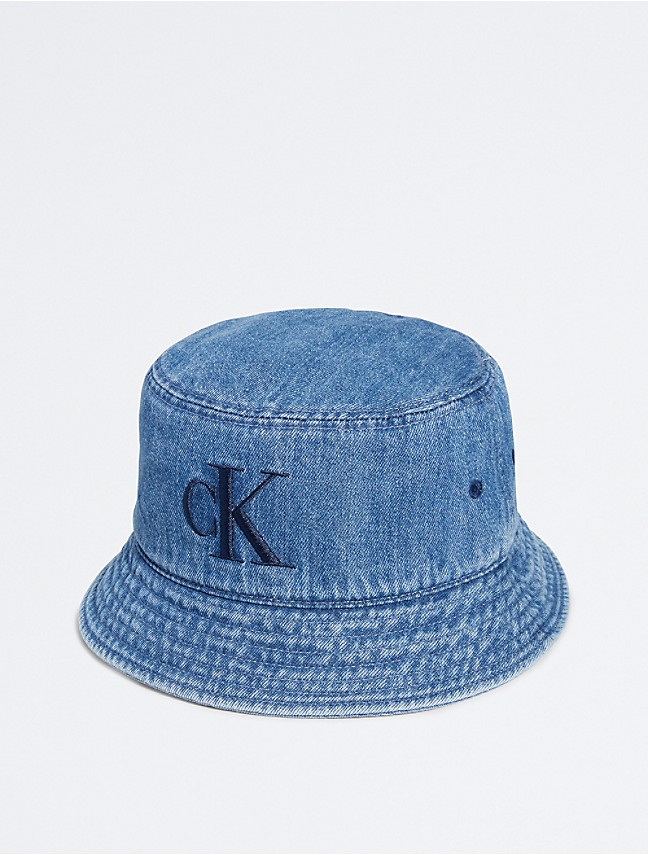 Calvin Klein Jeans Hats for Women - Shop Now at Farfetch Canada