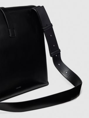 Calvin klein leather messenger bag online