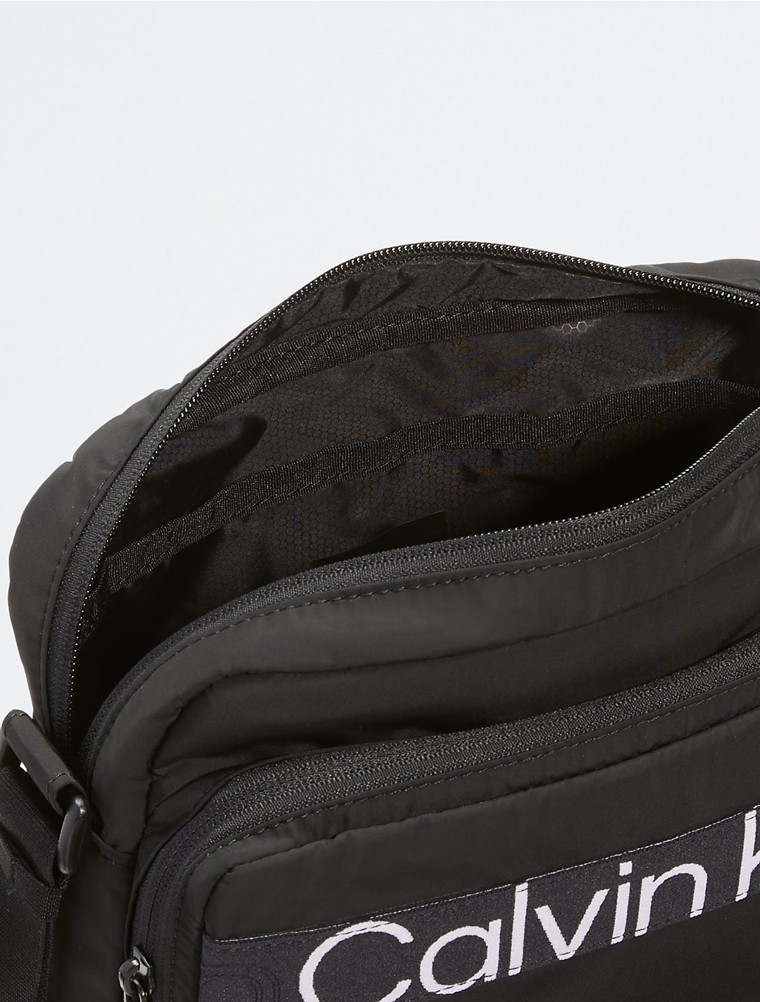 vloeiend Verleiden Graf CK Sport Active Icon Crossbody Camera Bag | Calvin Klein