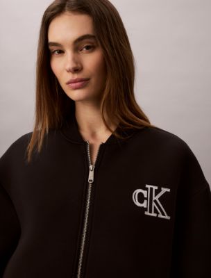 Женские куртки Calvin Klein Smooth Cropped Relaxed Bomber Jacket — фото 3