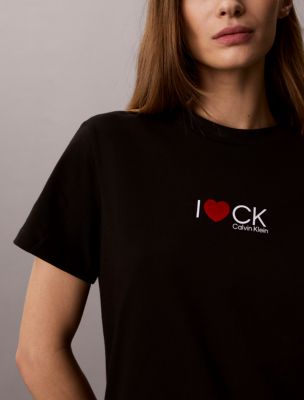 Женские футболки Calvin Klein Heart Logo Classic T-Shirt — фото 3