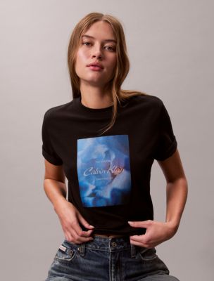 Женские футболки Calvin Klein Flower Script Logo Graphic Classic T-Shirt — фото 5