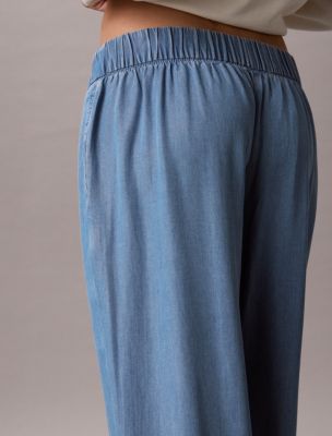 Женские джинсы Calvin Klein Relaxed Denim Pull-On, цвет: Мягкий синий — фото 6