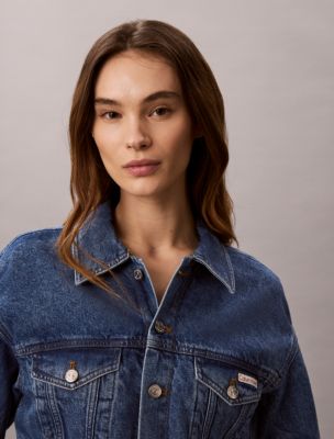 Женские куртки Calvin Klein Cropped Denim Trucker Jacket — фото 3