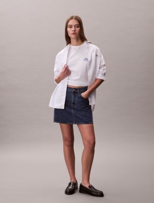 Женские футболки Calvin Klein Embroidered Logo Graphic Boxy T-Shirt — фото 2