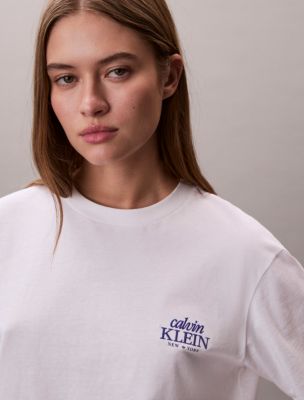 Женские футболки Calvin Klein Embroidered Logo Graphic Boxy T-Shirt — фото 3