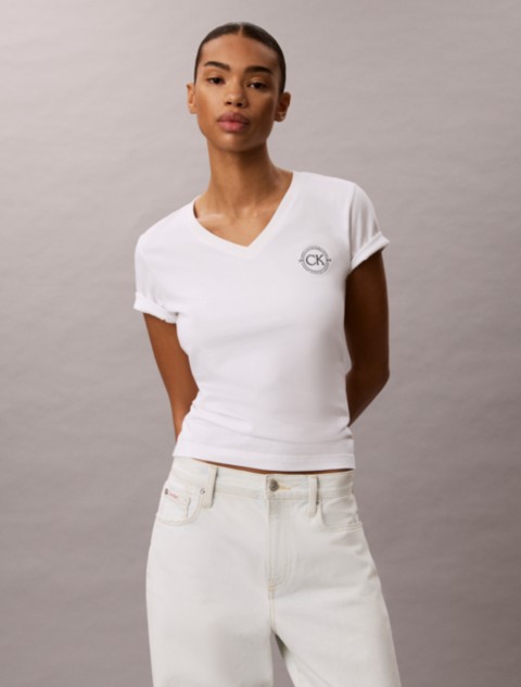 Женские футболки Calvin Klein Embroidered CK Crest V-Neck Tee