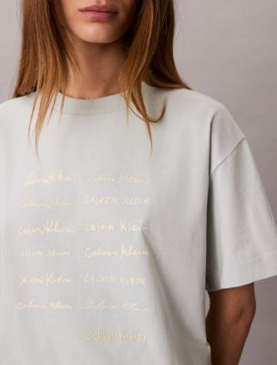 Женские футболки Calvin Klein Logo Font Graphic Boxy T-Shirt — фото 4