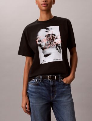 Женские футболки Calvin Klein Faded Script Logo Graphic Boxy T-Shirt — фото 6
