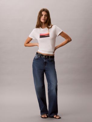 Женские футболки Calvin Klein City Sunset Logo Graphic Classic T-Shirt — фото 5