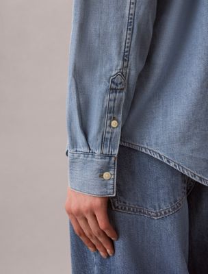 Женские рубашки Calvin Klein Denim Classic Button-Down Shirt — фото 4