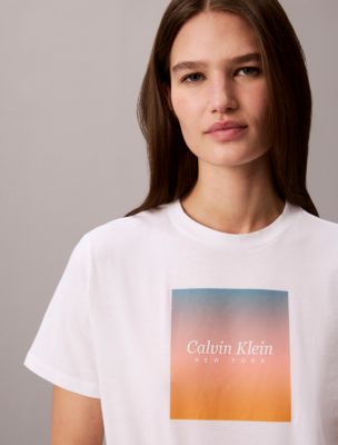Женские футболки Calvin Klein Sunset Graphic Classic Tee — фото 2