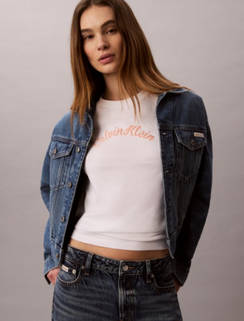 Женские футболки Calvin Klein Felt Logo Graphic Classic T-Shirt