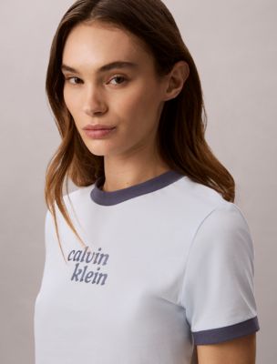Женские футболки Calvin Klein Logo Graphic Cropped Ringer T-Shirt — фото 2