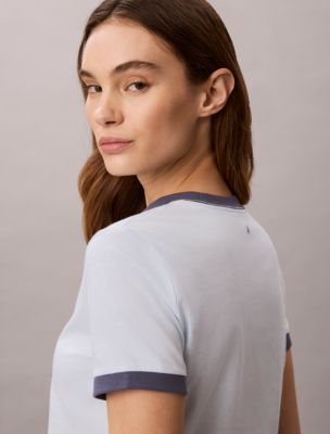 Женские футболки Calvin Klein Logo Graphic Cropped Ringer T-Shirt — фото 5