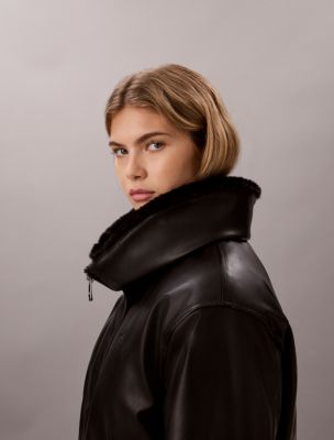 Женская куртка Calvin Klein Faux Leather Padded Bomber, цвет: Чёрный — фото 6