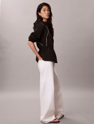 Женские куртки Calvin Klein Lightweight Cinch Waist Windbreaker Jacket — фото 5
