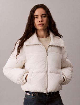 Calvin Klein Jeans Est.1978 Calvin Klein Women's Knit Collar Puffer Jacket In White Sand