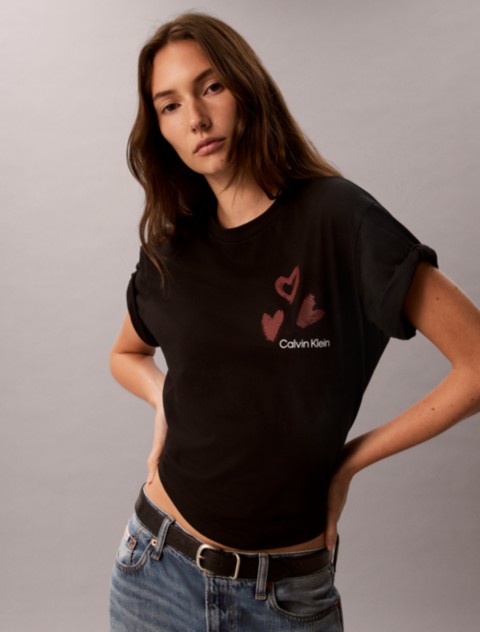 Женские футболки Calvin Klein Hearts Print Boxy Tee