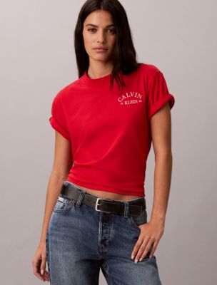 Женская футболка Calvin Klein Boxy свободного кроя с вышитым логотипом, цвет: Ягодный — фото 1